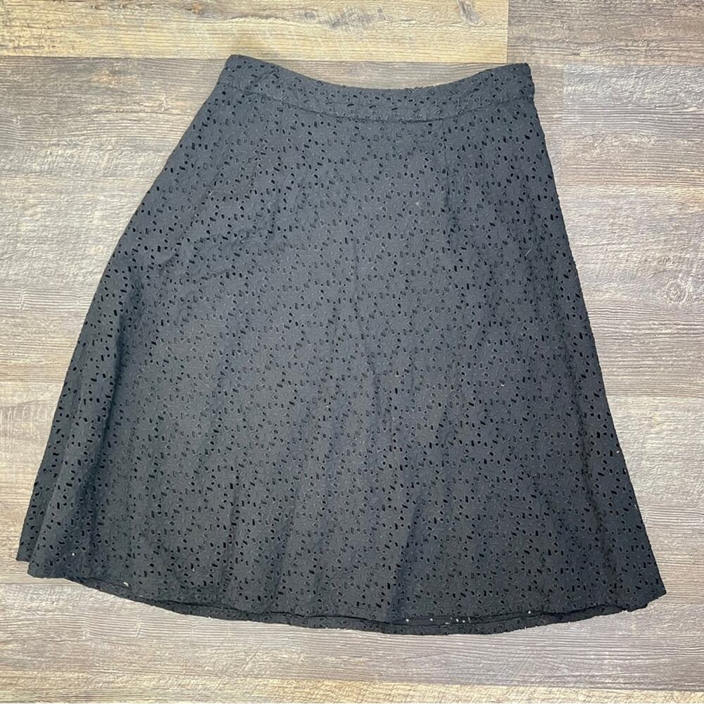 Alfani Black Eyelet A-Line Skirt size 8 B186